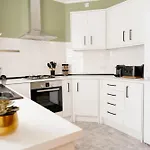 Holiday home Stylish 3 Bed, Wifi, Dog Friendly, Walks