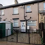 Stylish 3 Bed, Wifi, Dog Friendly, Walks Holiday home