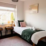 Holiday home Stylish 3 Bed, Wifi, Dog Friendly, Walks *
