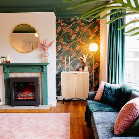 Bowling Terrace Above Rubies Dog Friendly, Walks