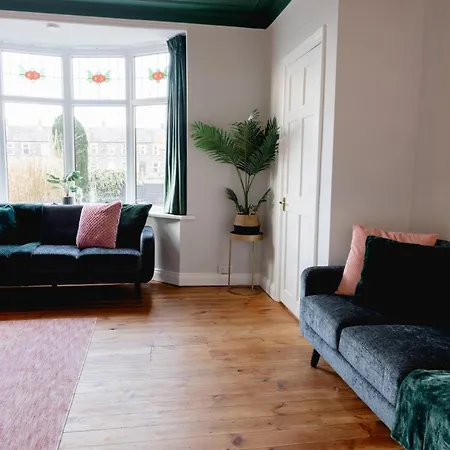 Bowling Terrace By Above Rubies - Stylish, 3 Bedroom, Pet Friendly House In * 스킵턴