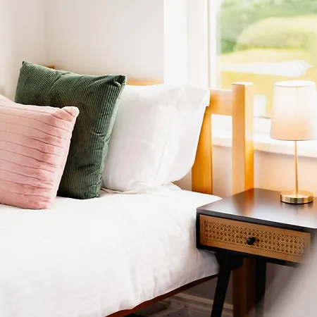 펜션 Bowling Terrace By Above Rubies - Stylish, 3 Bedroom, Pet Friendly House In 스킵턴