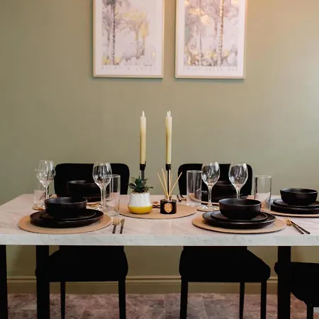 Bowling Terrace Above Rubies Dog Friendly, Walks * Skipton