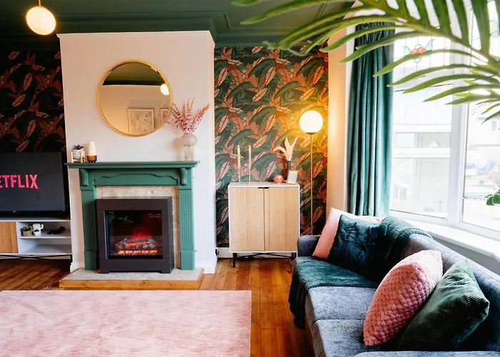 Stylish 3 Bed, Wifi, Dog Friendly, Walks