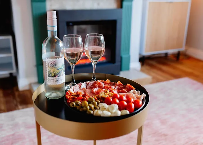 Stylish 3 Bed, Wifi, Dog Friendly, Walks Semesterbostad *